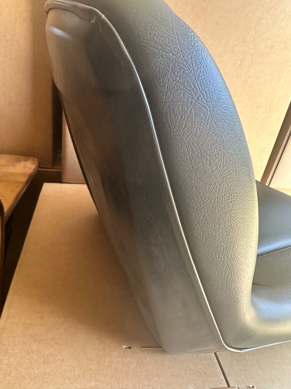 Cub Cadet Replacement Seat for 757-04020 757-04014A 757-04014 757-04009A